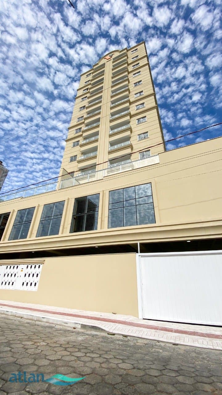 Chateau Saint Michel Residence — Meia Praia