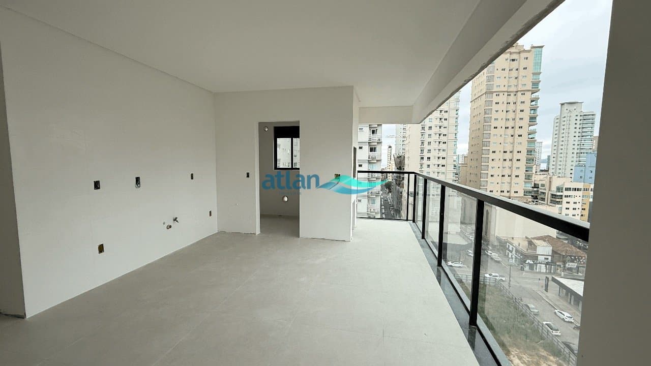 Apartamento 3 suítes em Meia Praia — Meia Praia, Itapema