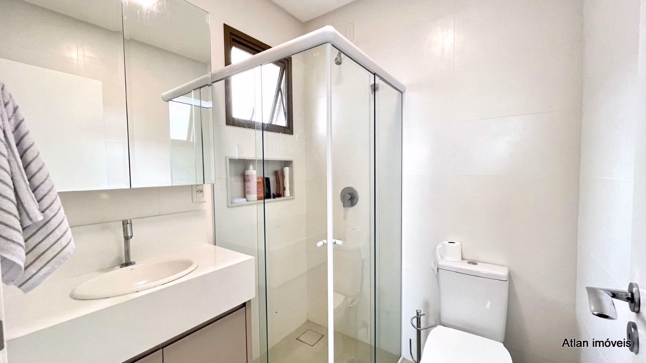 Apartamento 2 suítes em Meia Praia — Meia Praia, Itapema