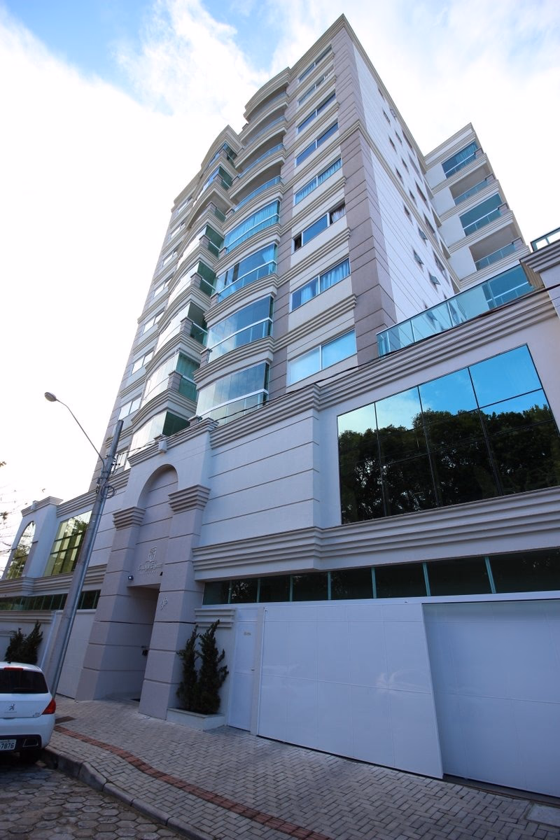 Champs Elysees Residencial — Meia Praia