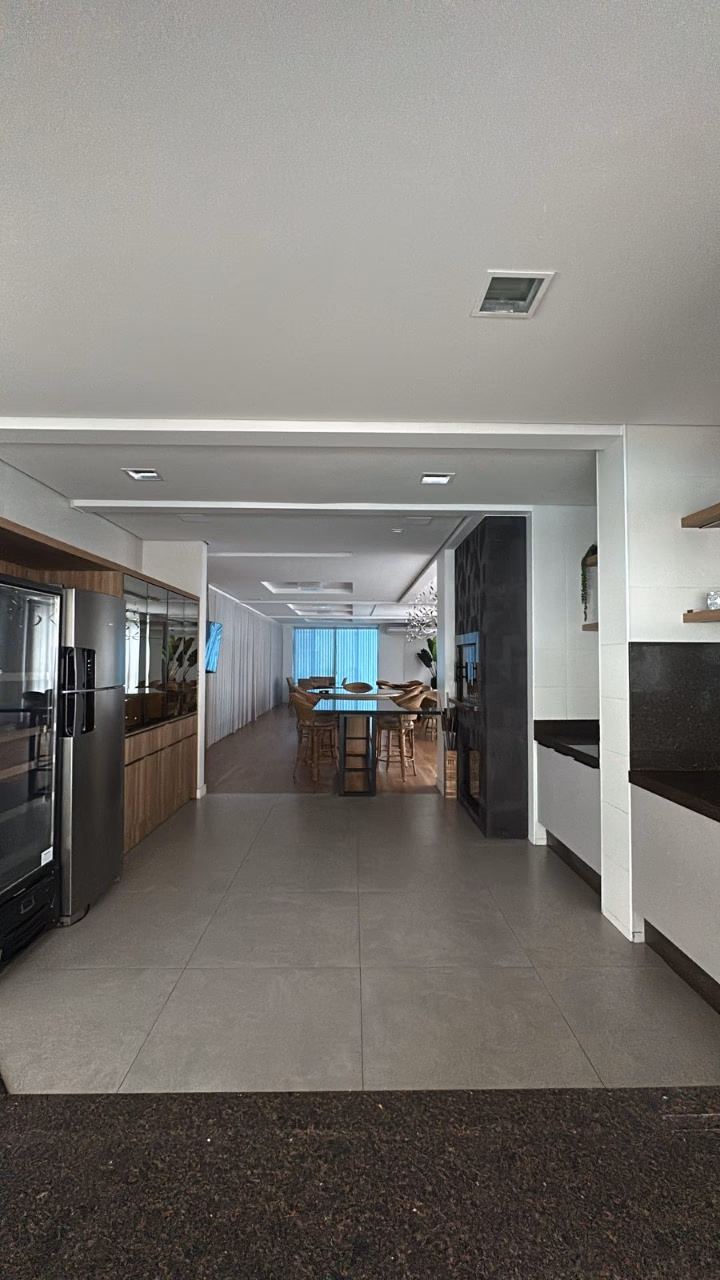 Apartamento 4 suítes em Meia Praia — Meia Praia, Itapema