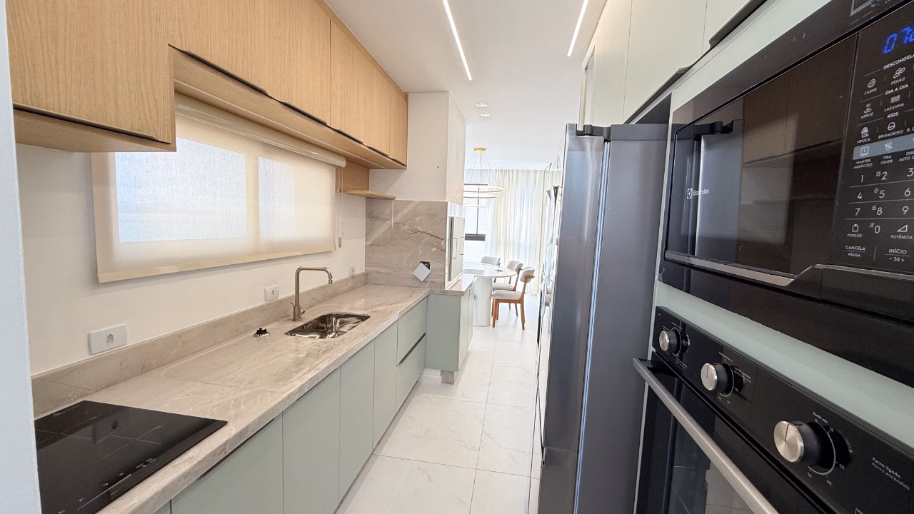 Apartamento 2 suítes em Meia Praia — Meia Praia, Itapema