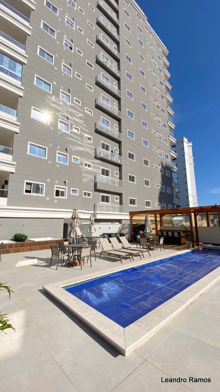 Apartamento 3 suítes em Meia Praia — Meia Praia, Itapema