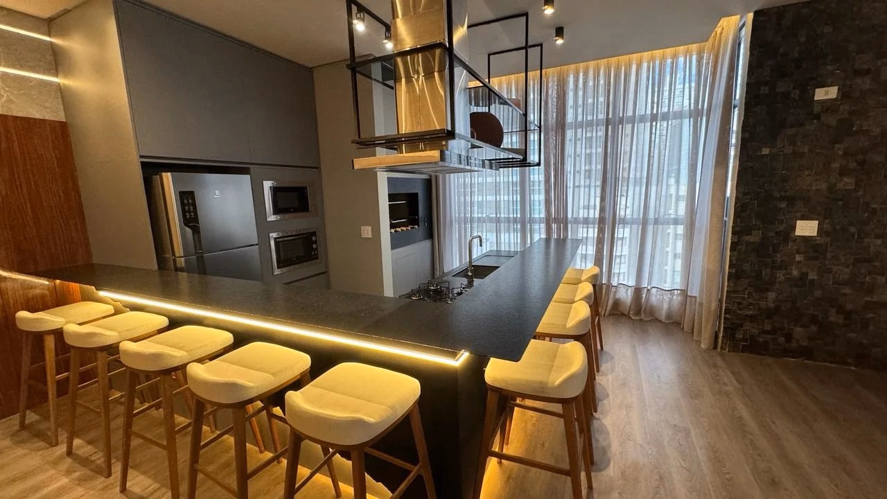 Residencial Zurich, Rua 212, Bairro Meia Praia, Itapema - SC (16)