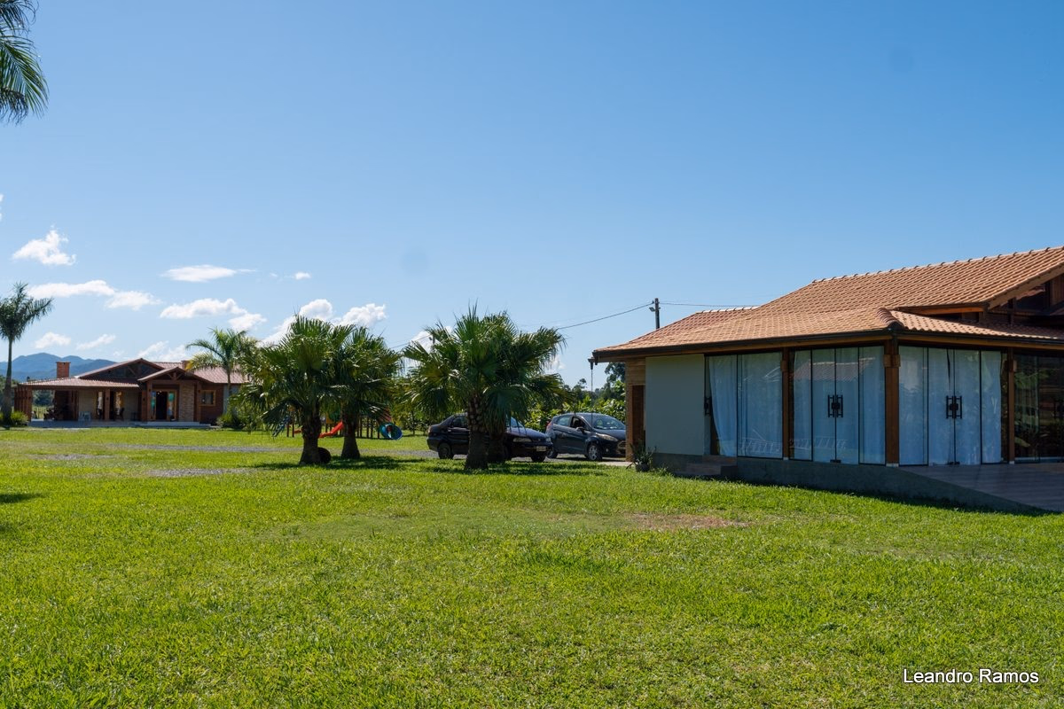 Imóvel 3 suítes em Ribanceira do Sul — Ribanceira do Sul, São João Batista