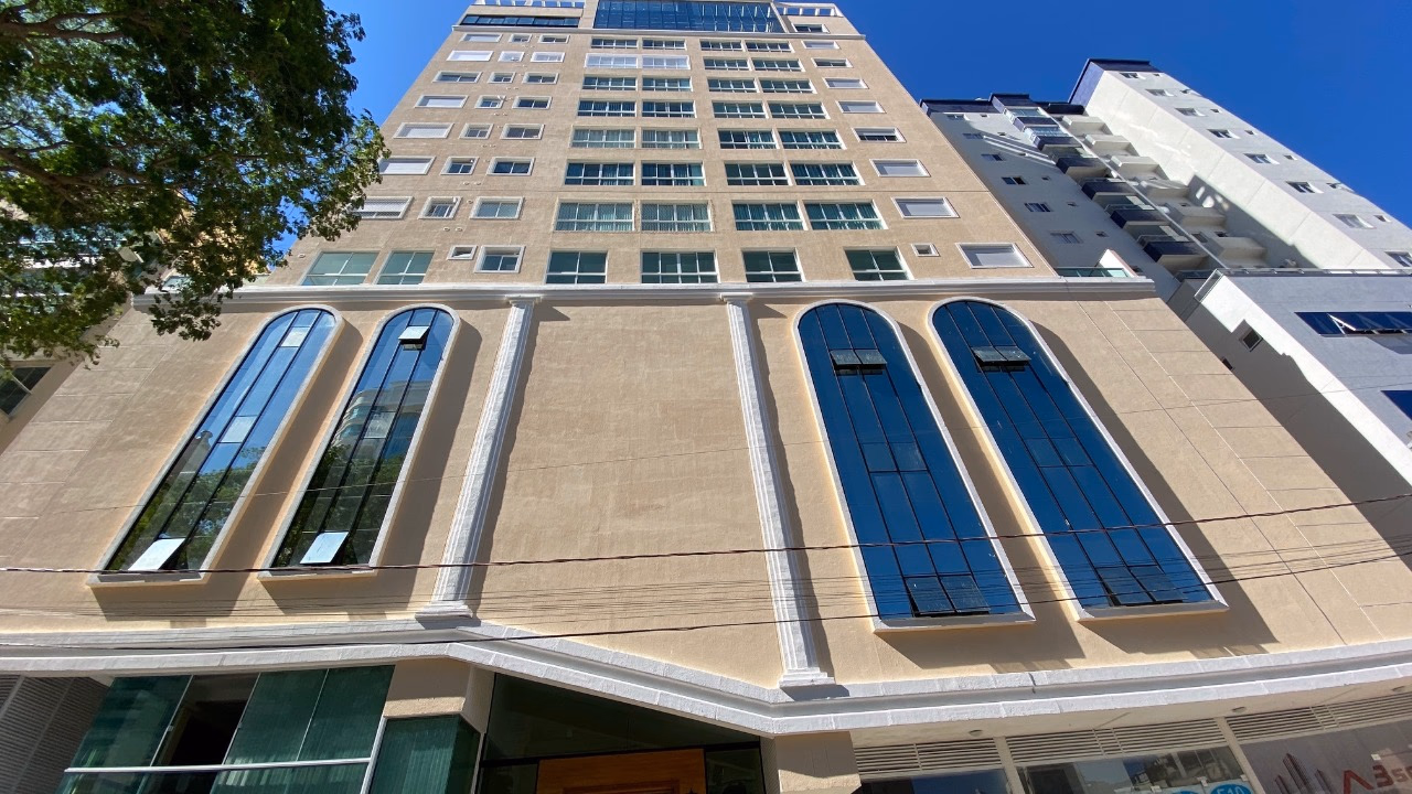 Mediterrâneo Residencial — Meia Praia