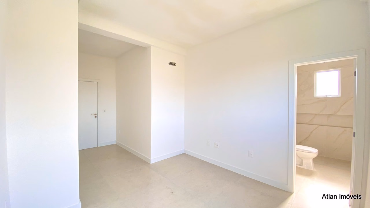 Apartamento 3 suítes em Meia Praia — Meia Praia, Itapema