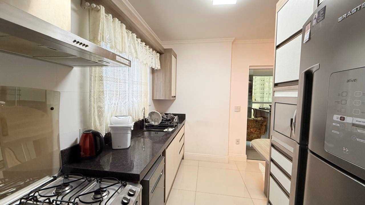 Apartamento 4 suítes em Meia Praia — Meia Praia, Itapema