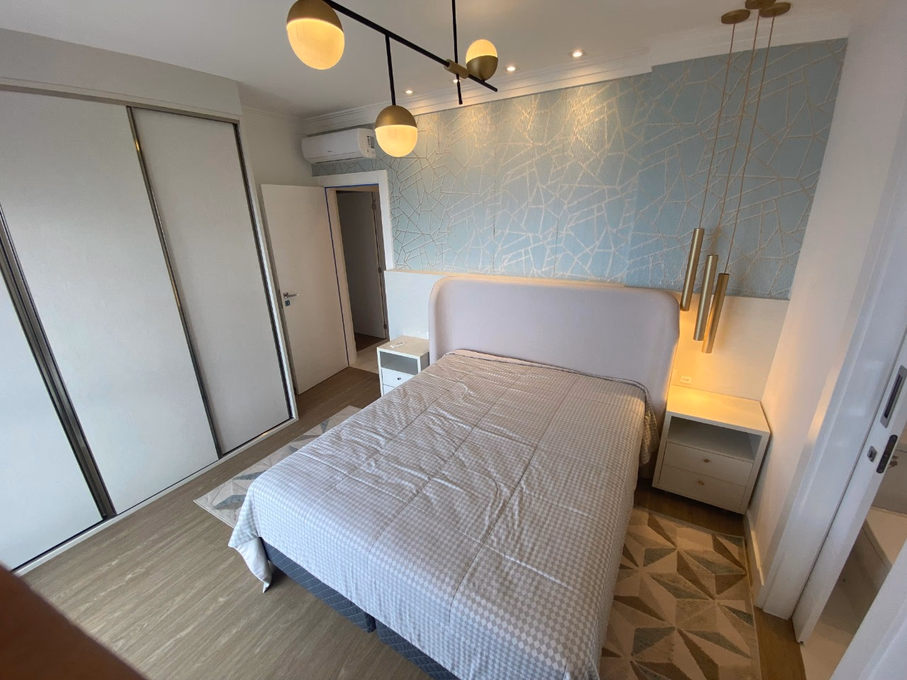 Cobertura 4 suítes em Meia Praia — Meia Praia, Itapema