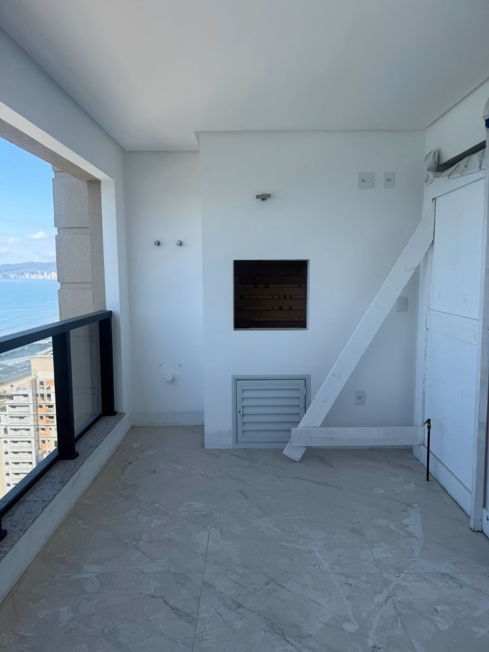 Apartamento 5 suítes em Centro — Centro, Itapema