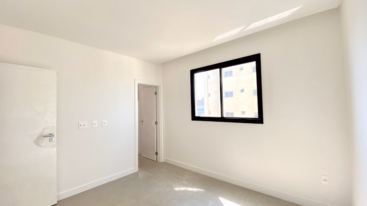 Apartamento 3 suítes em Meia Praia — Meia Praia, Itapema