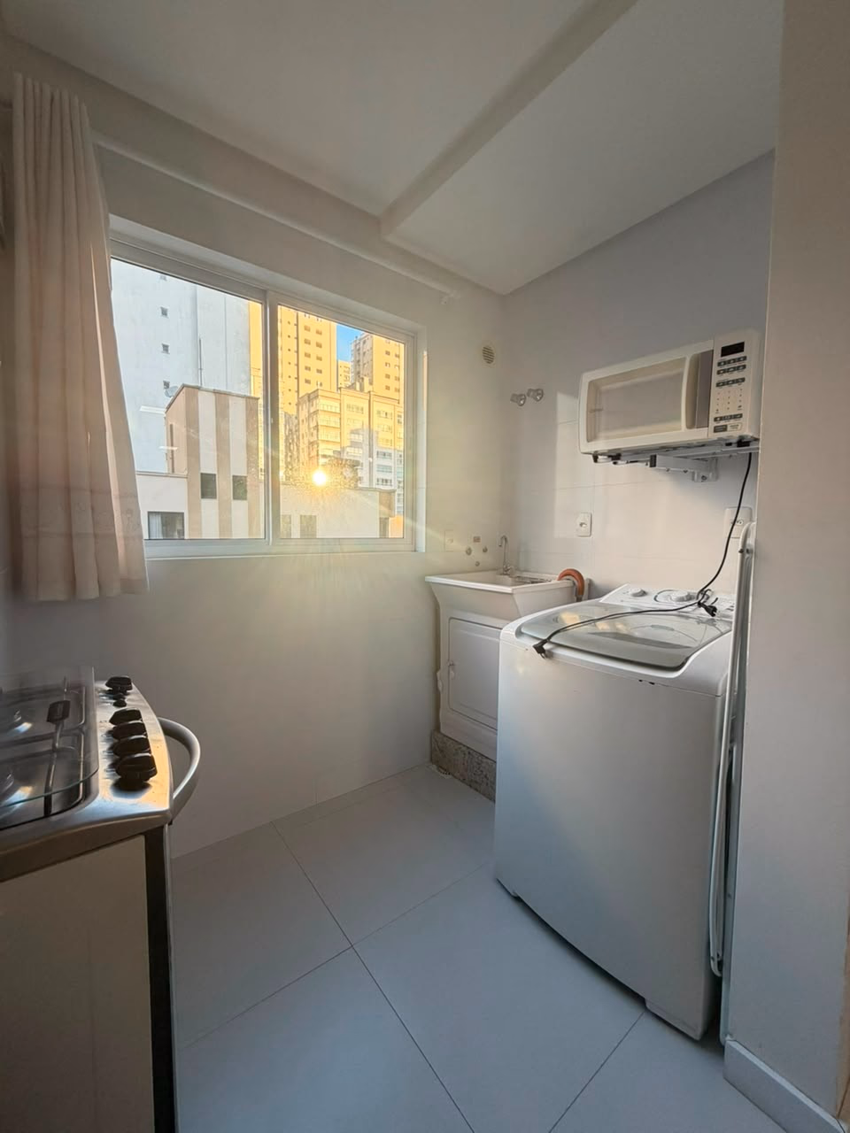 Apartamento 1 suíte em Meia Praia — Meia Praia, Itapema