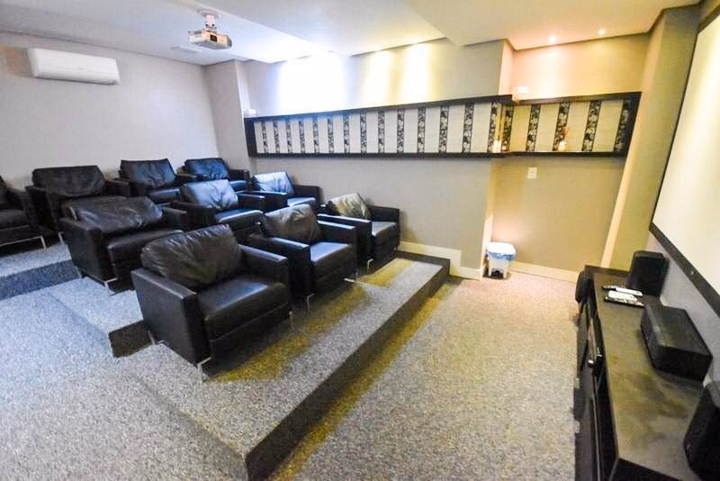 Apartamento a venda em Meia Praia, Itapema