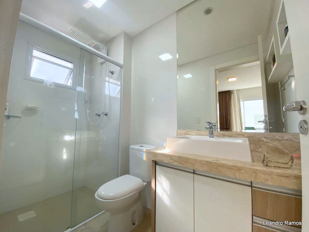 Apartamento 3 suítes em Meia Praia — Meia Praia, Itapema