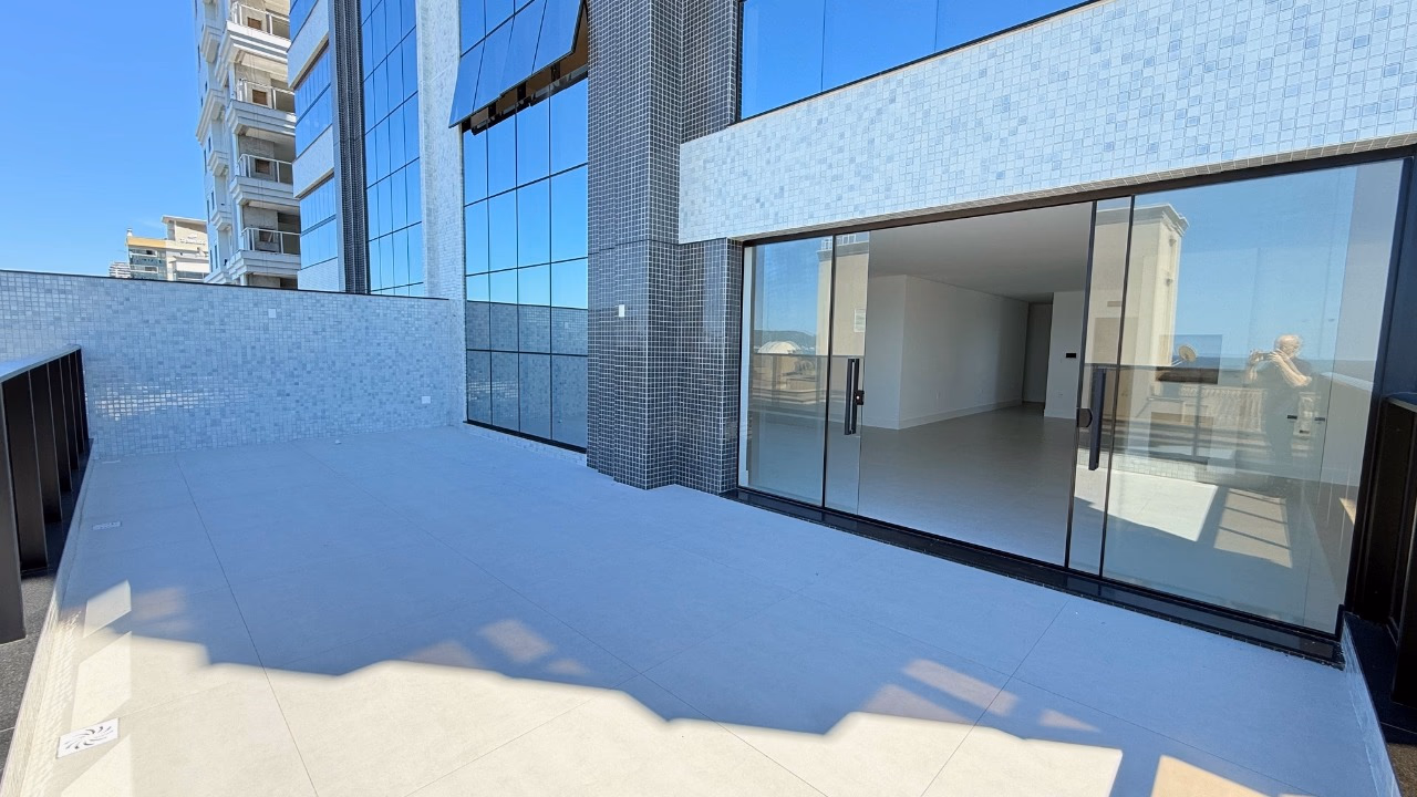 Apartamento 4 suítes em Meia Praia — Meia Praia, Itapema