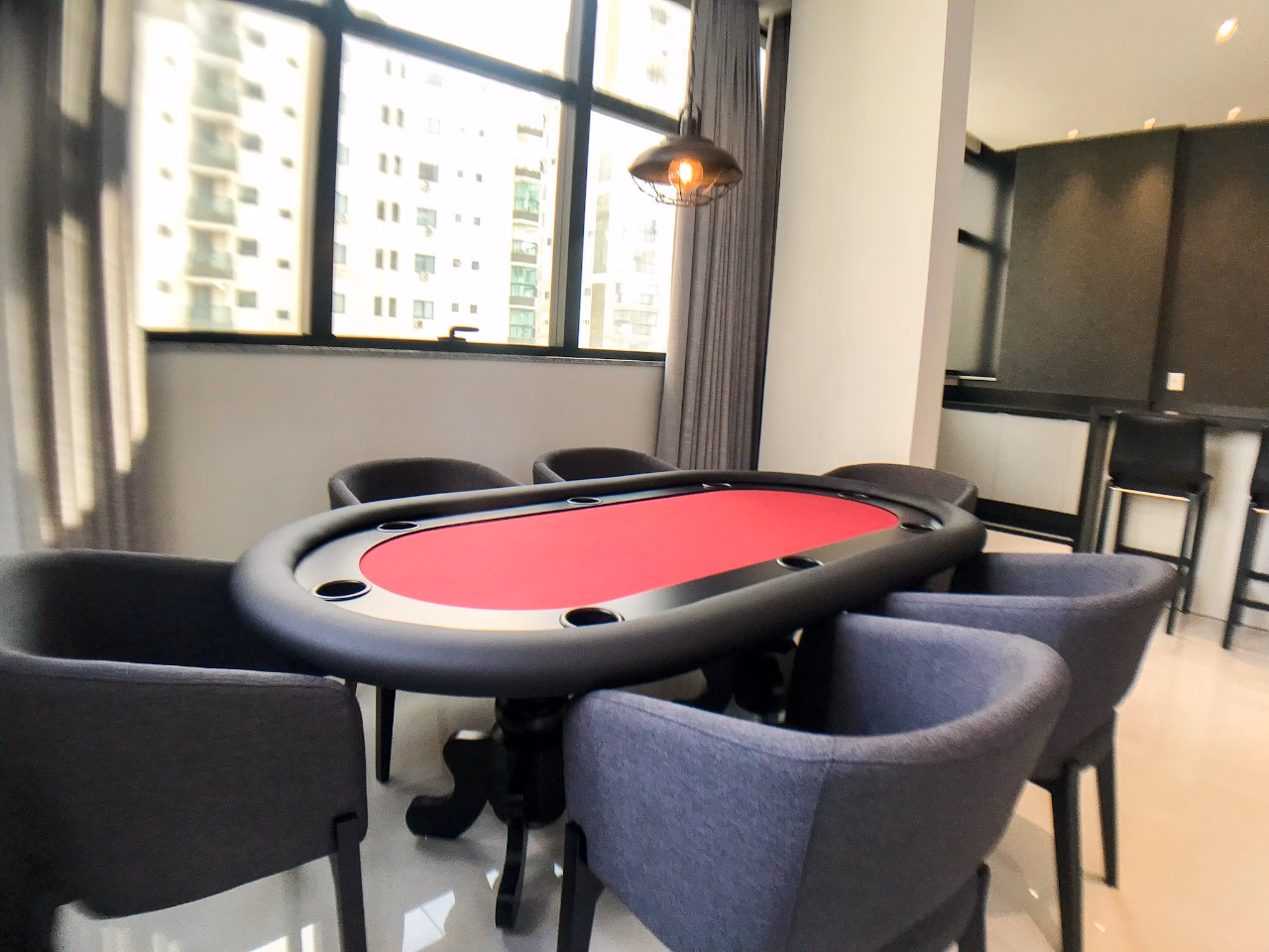 Apartamento frente avenida a venda no Villa de Siena em Meia Praia, Itapema