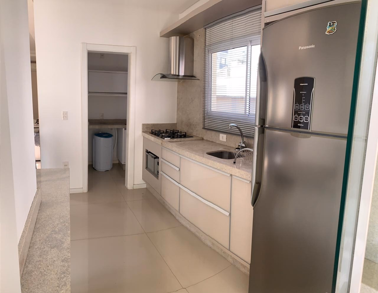 Apartamento 3 suítes em Meia Praia — Meia Praia, Itapema
