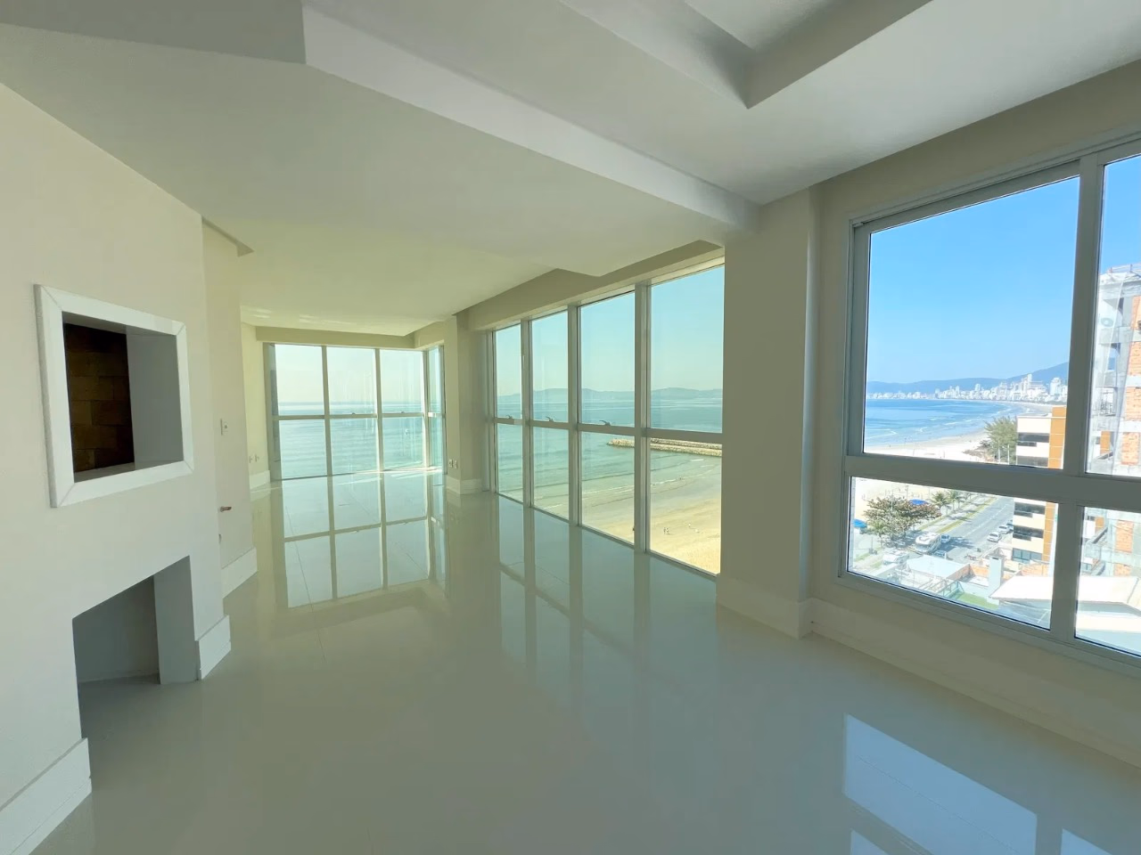 Apartamento 4 suítes em Centro — Centro, Itapema