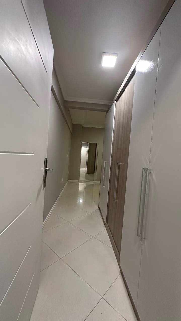 Apartamento 4 suítes em Meia Praia — Meia Praia, Itapema