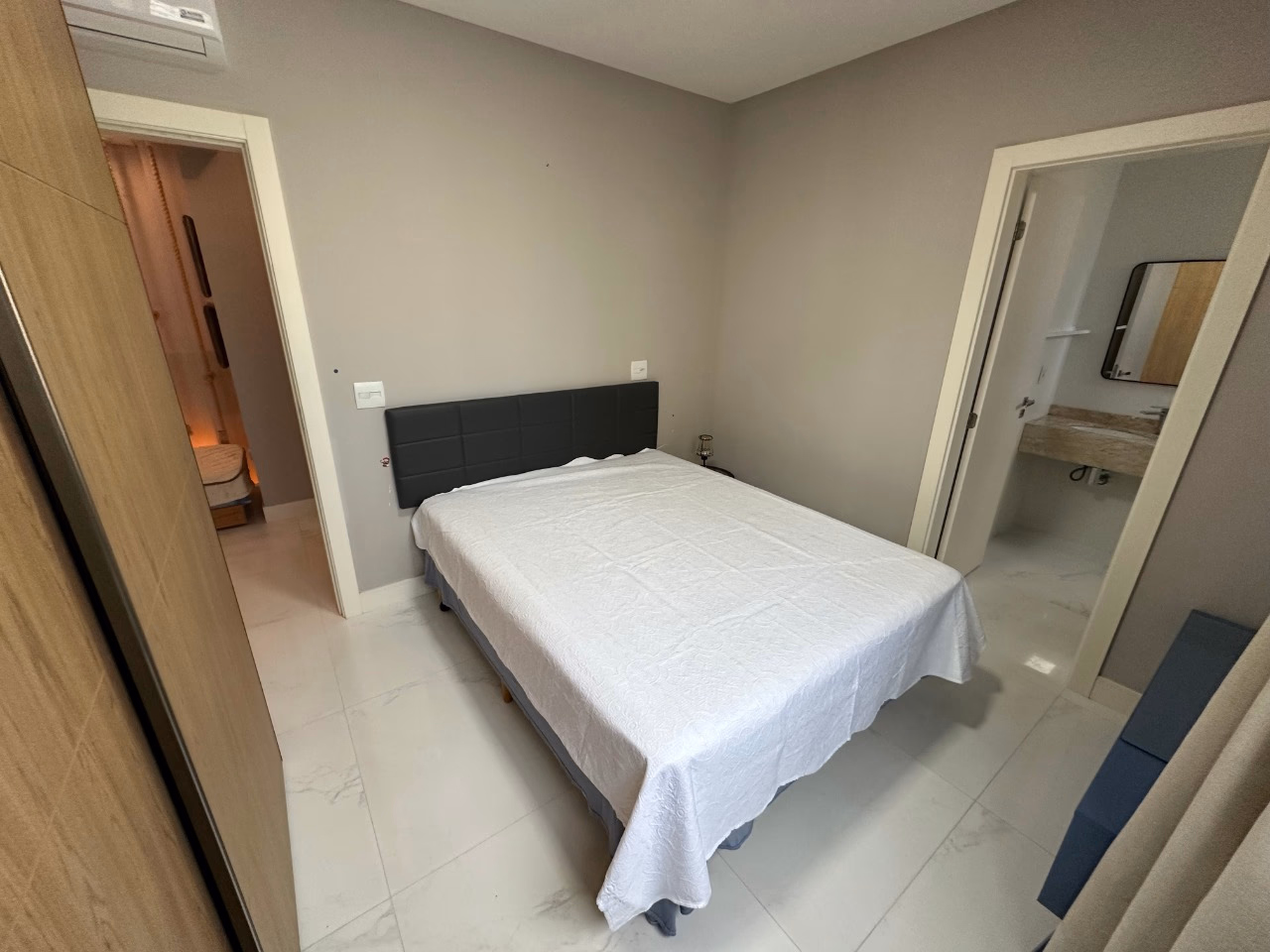 Apartamento 4 suítes em Meia Praia — Meia Praia, Itapema