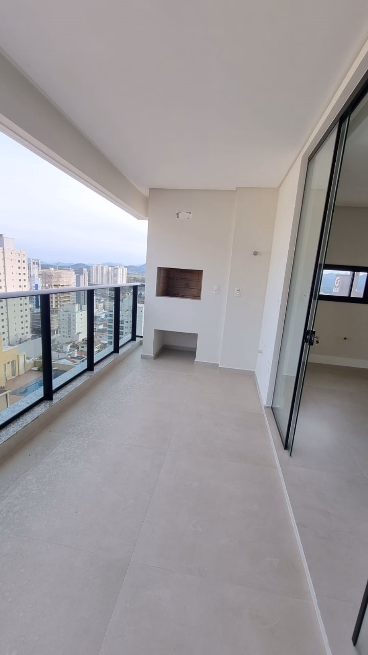 Apartamento 3 suítes em Meia Praia — Meia Praia, Itapema