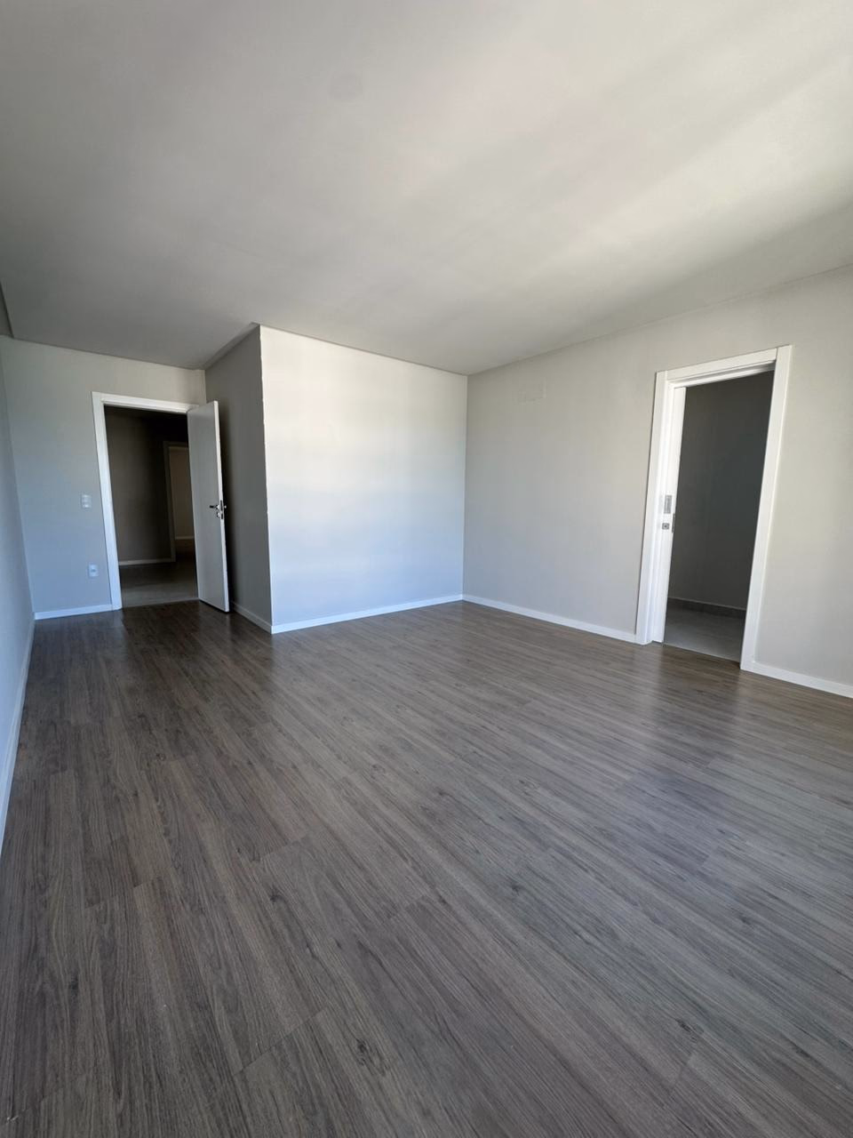 Apartamento 4 suítes em Meia Praia — Meia Praia, Itapema