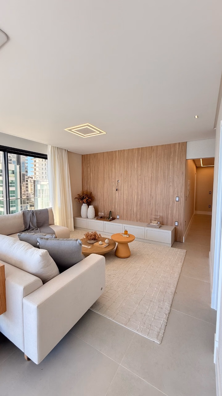 Apartamento 3 suítes em Meia Praia — Meia Praia, Itapema