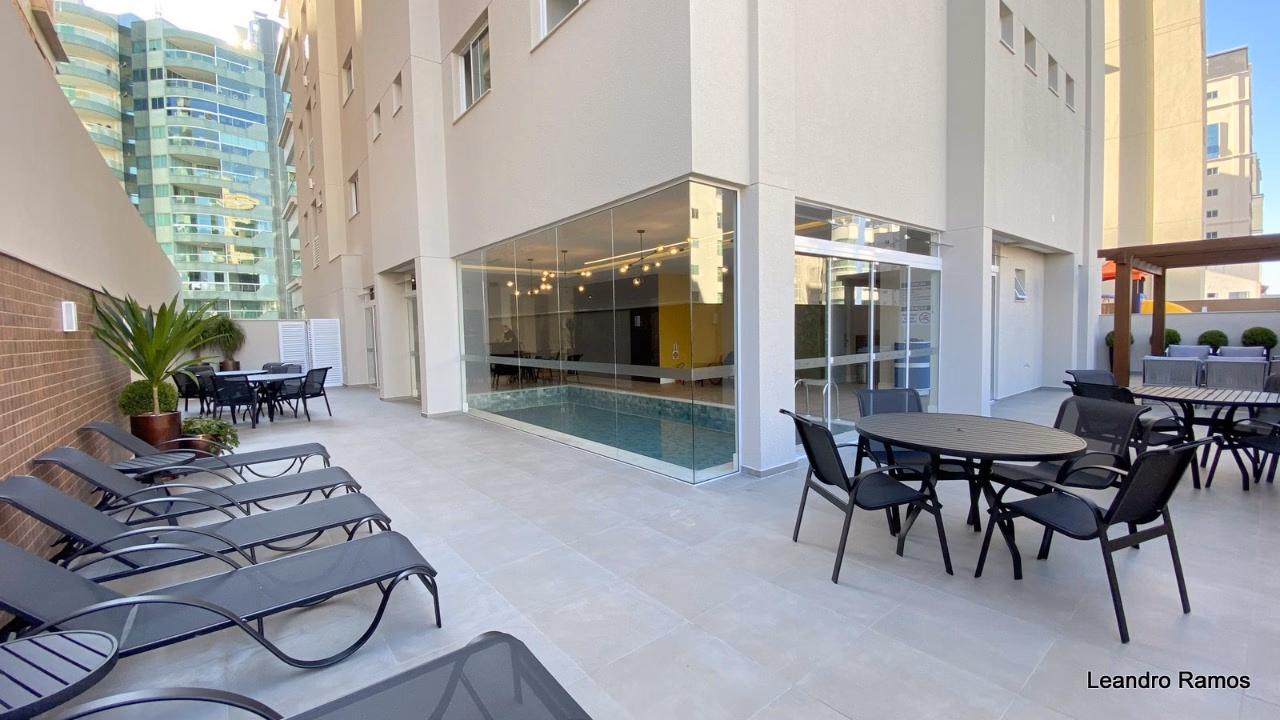 Residencial Porto Vila a venda em Meia Praia (19)