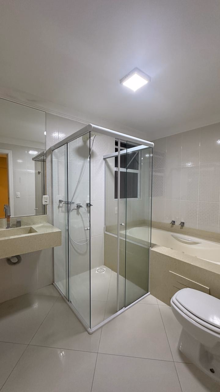 Apartamento 4 suítes em Meia Praia — Meia Praia, Itapema