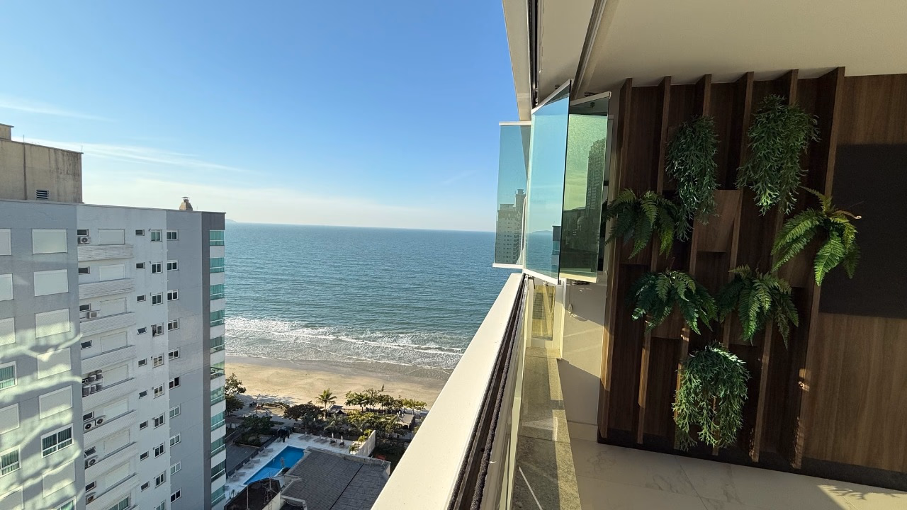 Apartamento 4 suítes em Meia Praia — Meia Praia, Itapema