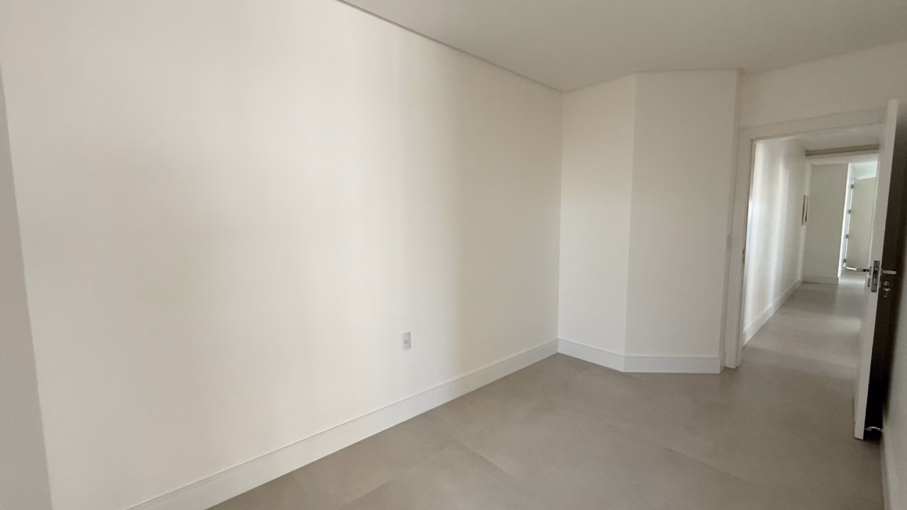 Apartamento 4 suítes em Meia Praia — Meia Praia, Itapema