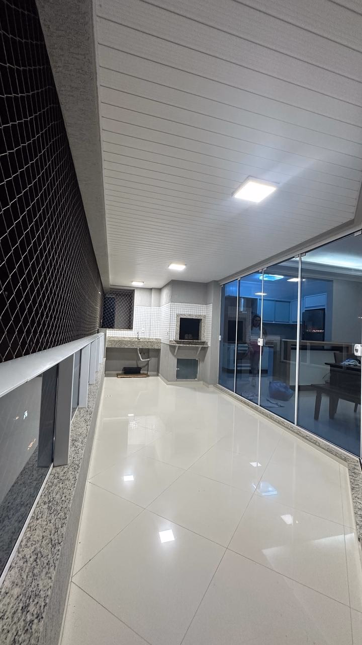 Apartamento 4 suítes em Meia Praia — Meia Praia, Itapema