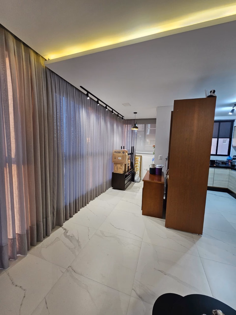 Apartamento 3 suítes em Meia Praia — Meia Praia, Itapema