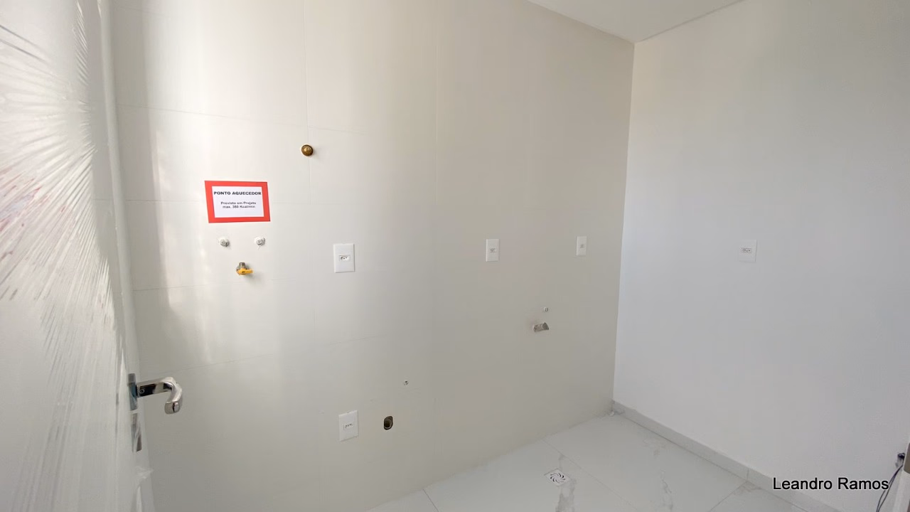 Apartamento 3 suítes em Meia Praia — Meia Praia, Itapema