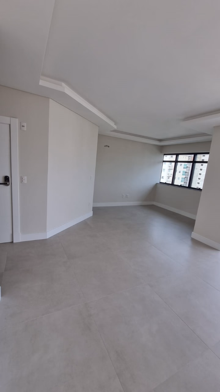 Apartamento 3 suítes em Meia Praia — Meia Praia, Itapema