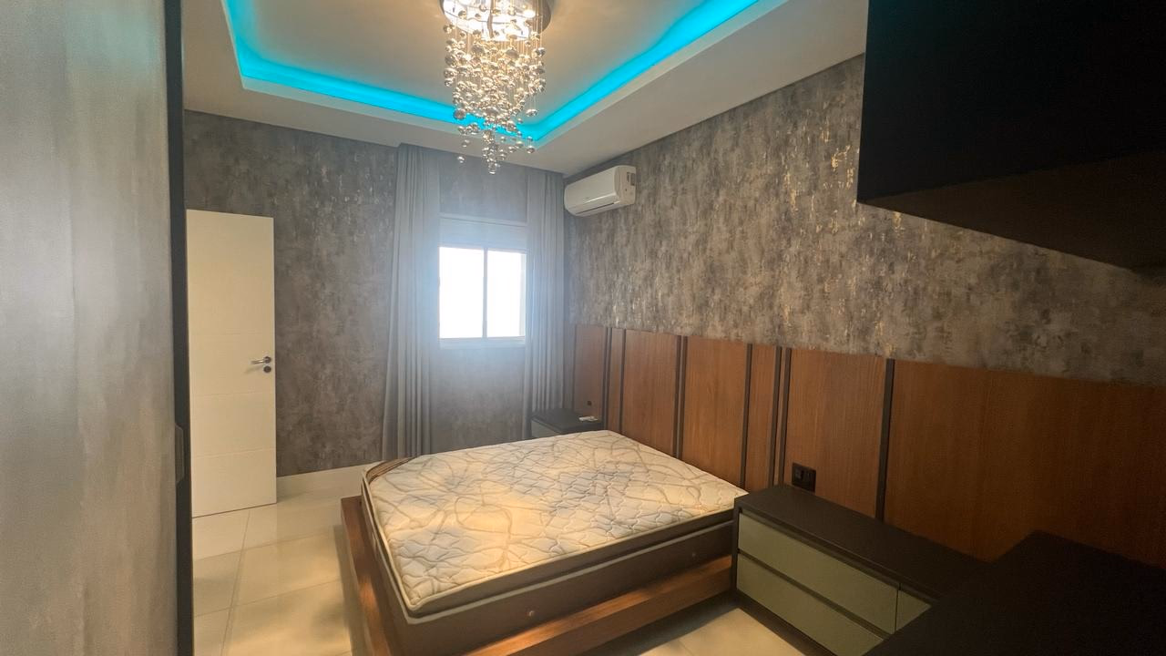 Apartamento 4 suítes em Meia Praia — Meia Praia, Itapema
