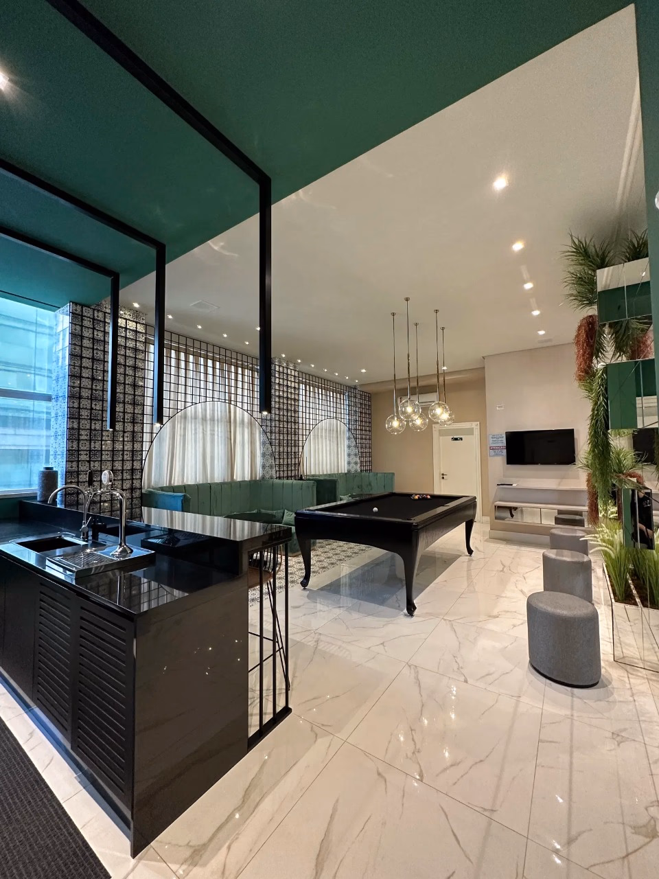 Apartamento á venda, Abu Dhabi - Rua 234, Bairro Meia Praia, Itapema - SC (11)