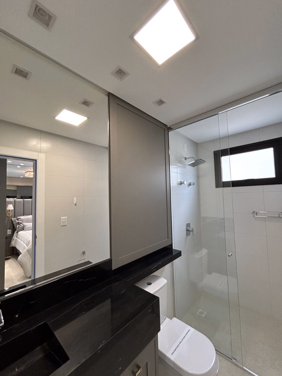 Apartamento 4 suítes em Meia Praia — Meia Praia, Itapema