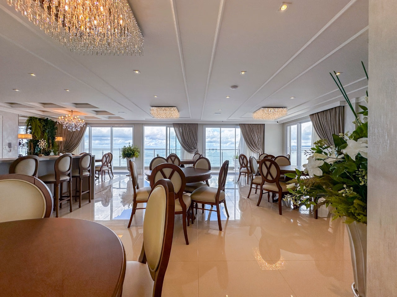 Apartamento 3 suítes em Meia Praia — Meia Praia, Itapema
