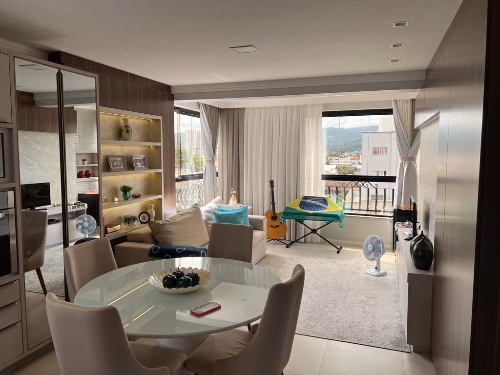 Apartamento 2 suítes em Balneário Perequê — Balneário Perequê