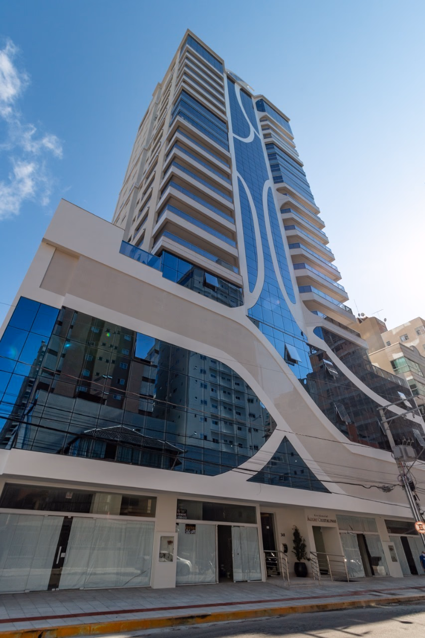 Apartamento 4 suítes em Meia Praia — Meia Praia, Itapema