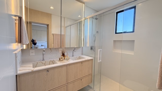 Apartamento 3 suítes em Meia Praia — Meia Praia, Itapema