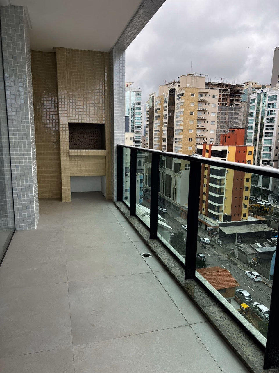 Apartamento 3 suítes em Meia Praia — Meia Praia, Itapema