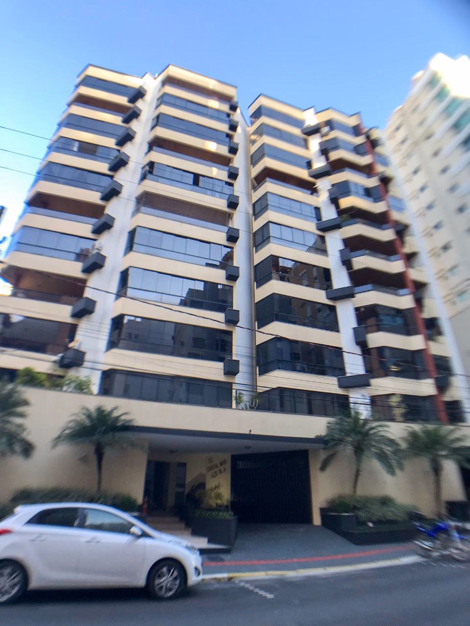 Cristal Mar Residence — Meia Praia