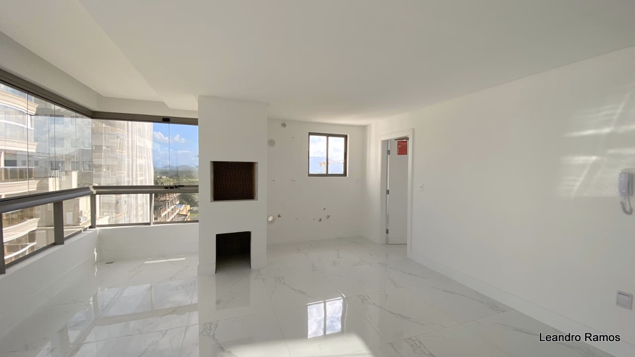 Apartamento 3 suítes em Meia Praia — Meia Praia, Itapema