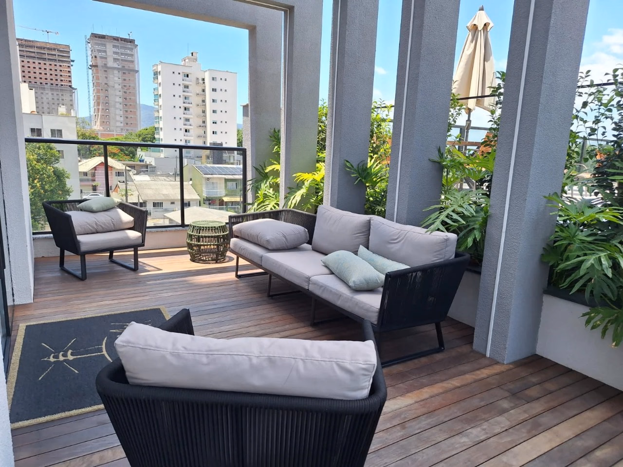 Residencial Ilha do Mel, Rua 264, Bairro Meia Praia, Itapema - SC (7)