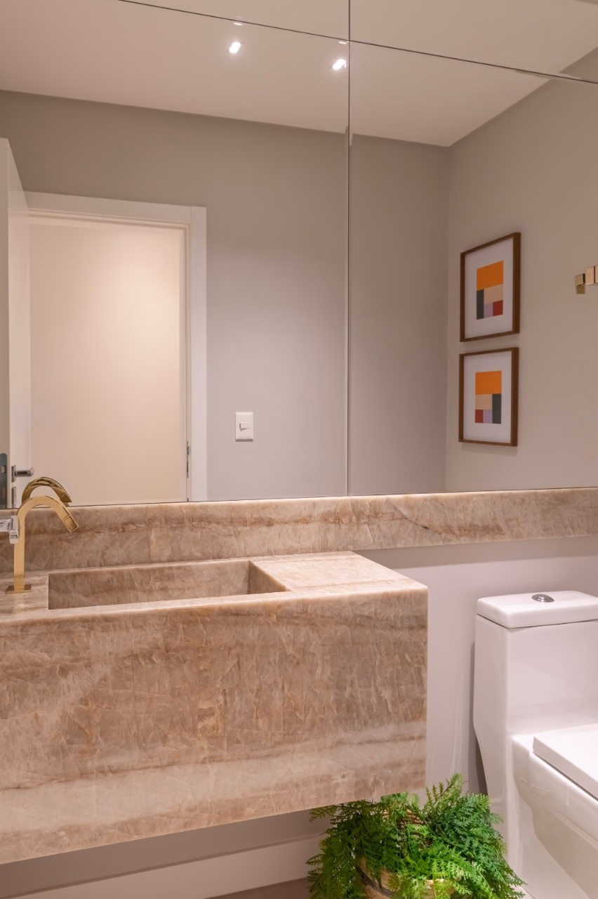 Apartamento 3 suítes em Meia Praia — Meia Praia, Itapema