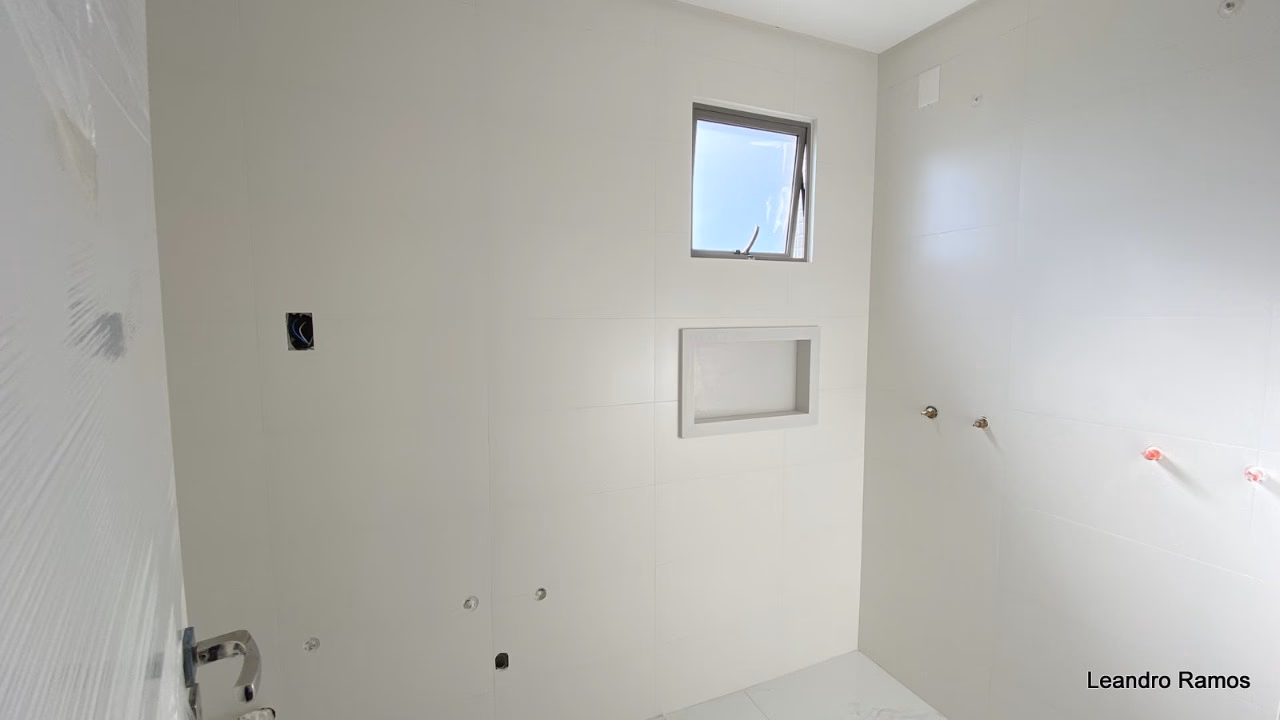 Apartamento 3 suítes em Meia Praia — Meia Praia, Itapema