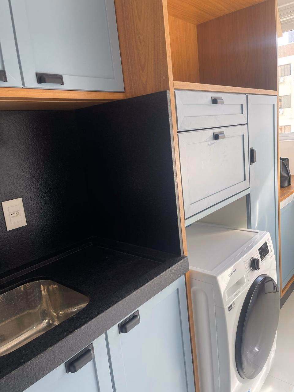 Apartamento 4 suítes em Meia Praia — Meia Praia, Itapema