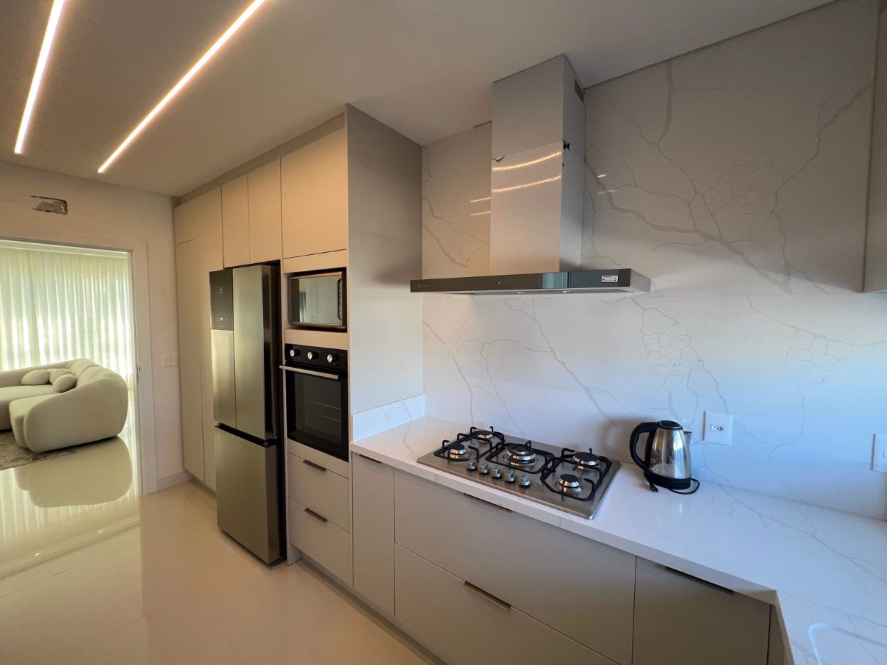 Apartamento 4 suítes em Meia Praia — Meia Praia, Itapema